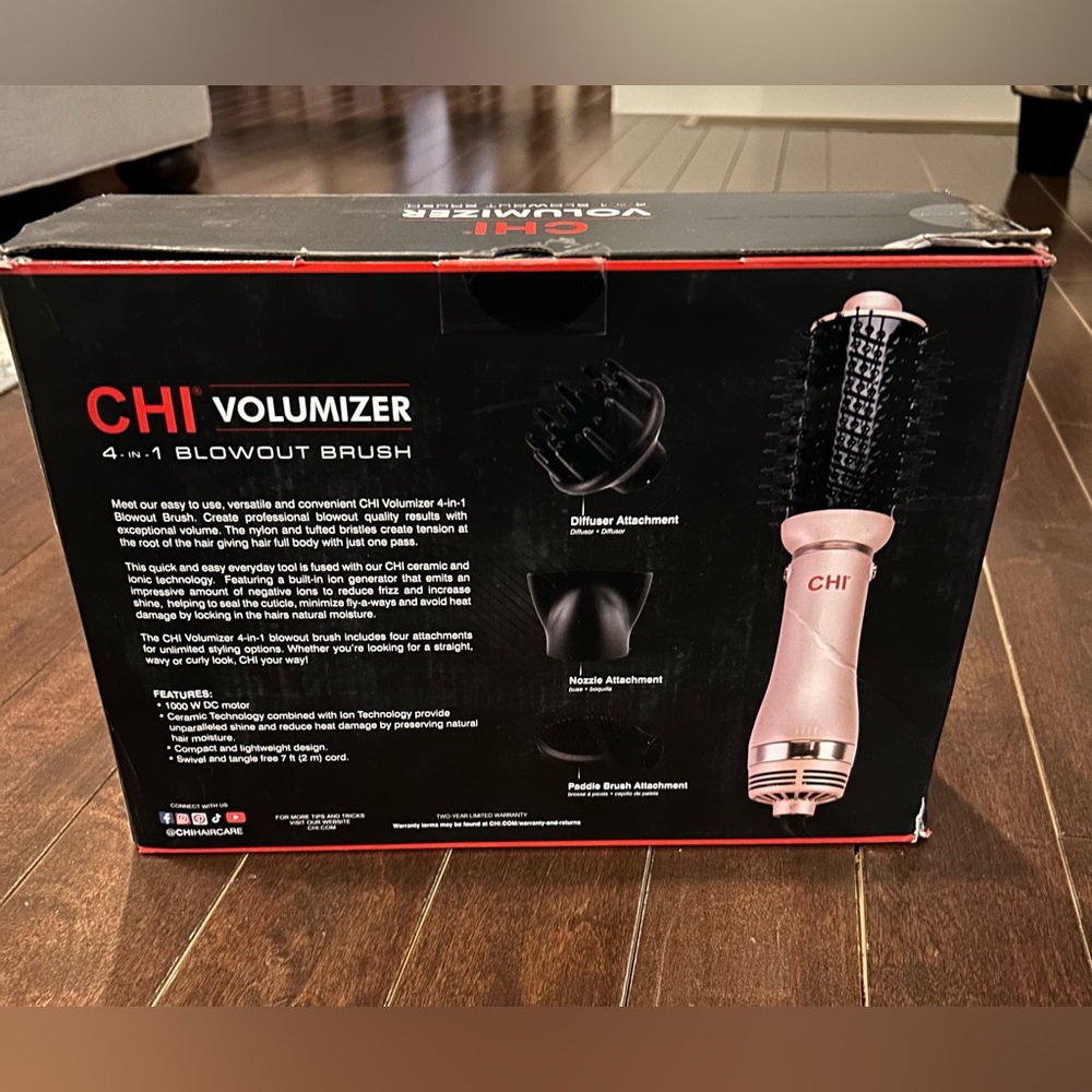 CHI Volumizer 4-in-1 Blowout Brush Hair Dryer 4 Interchangeable Attachments